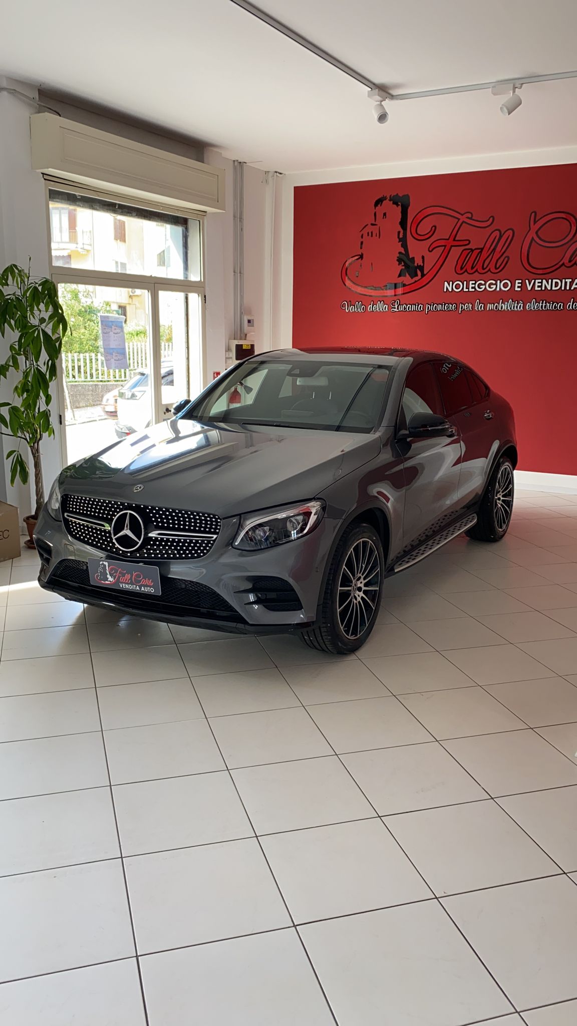 MERCEDES GLC