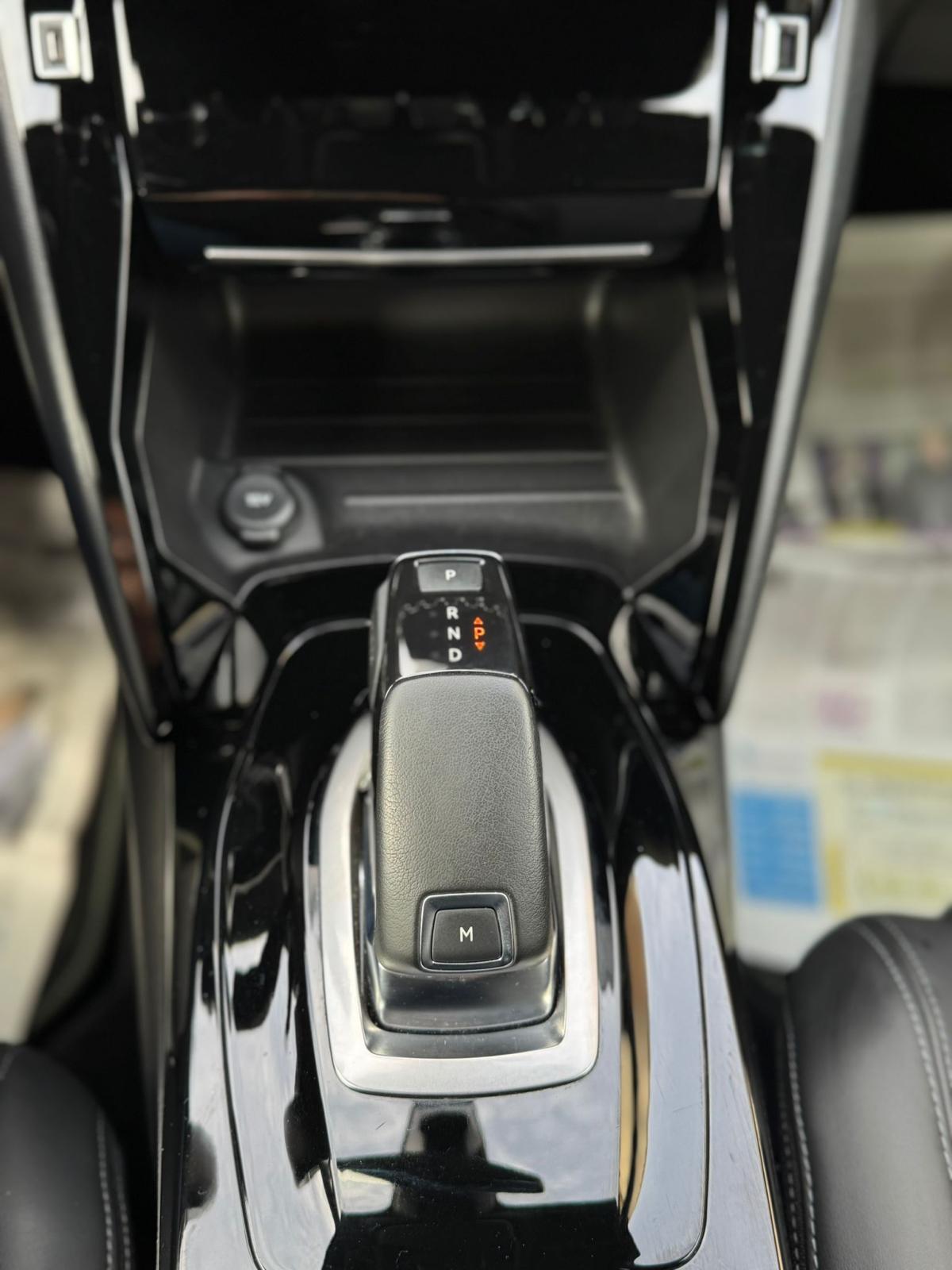 Peugeot 208 Gt Line EAT8