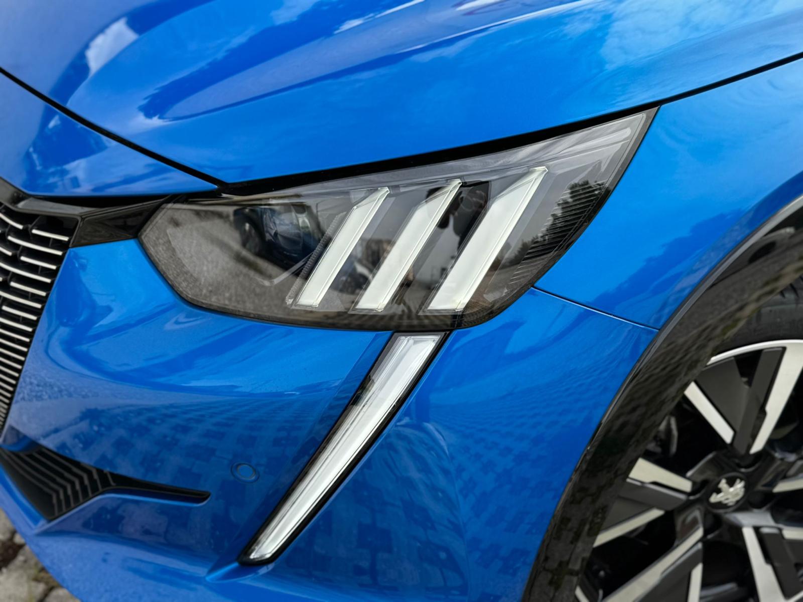 Peugeot 208 Gt Line EAT8