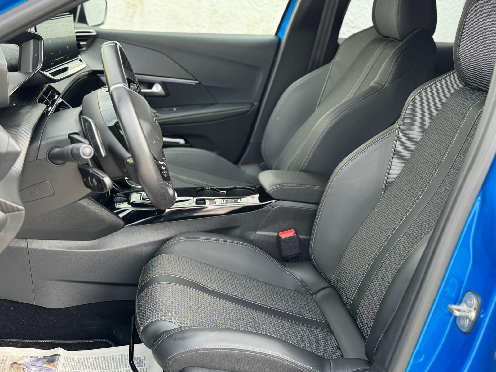 Peugeot 208 Gt Line EAT8